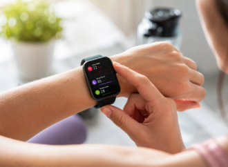 Wellness Smartwatches 2026: Real-Time Healthspan Tracking (Sleep, HRV, Stress)